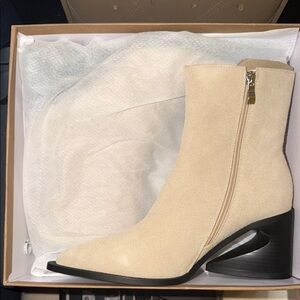 Culbia Elegant Mauve Ankle Boots - $60